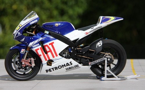 2009_small_yamaha_ValRos_8826169c8.jpg