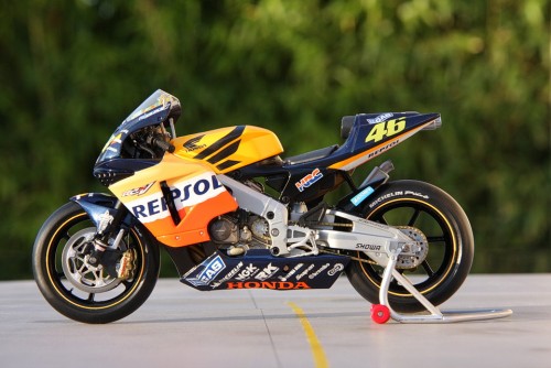 2002_small_Honda_Rossi_8813075c7.jpg