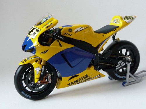 2006_Rossi_Yamaha_aP1000873_96066633.jpg