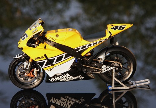2005_yamaha_LagunaSeca_892004ac2.jpg