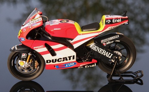 2011_late_Ducatilate_small_892918182.jpg