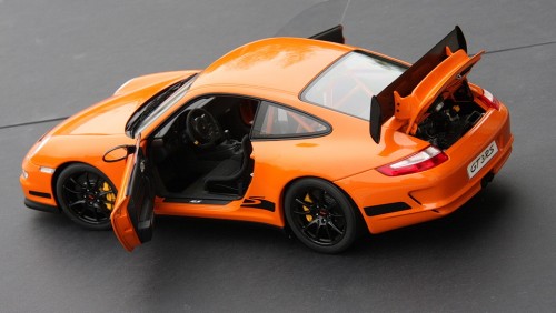 small_AA12_Porsche997GT3RS_90633c032.jpg