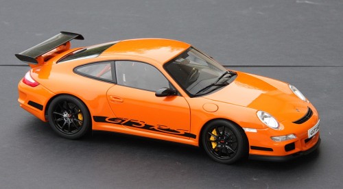small_AA12_Porsche997GT3RS_90687e129.jpg