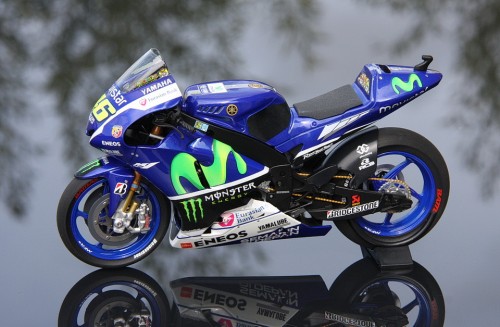 2015_small_Yamaha_rossi12_Silverstone_9956f9833.jpg