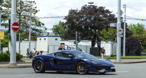 McLaren570S-328290f.png