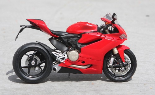 small_Civ_Ducati_1299_3405d6c8e.jpg