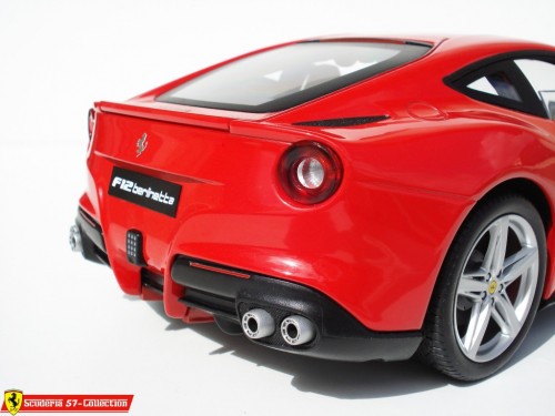 2012F12Berlinetta141e04d9.jpg