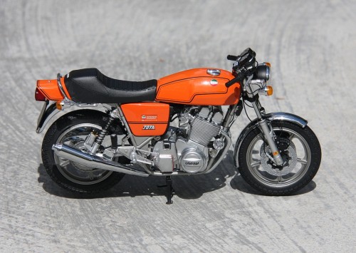 small_Civ_Laverda_44418925f.jpg