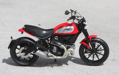 small_Civ_Ducati_Scrambler_33895611a.jpg